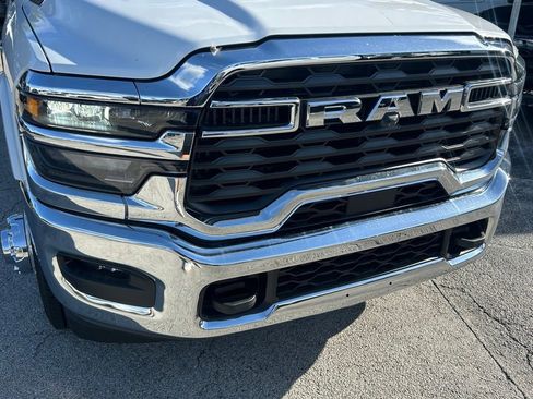 New 2025 RAM 3500 Big Horn image 19