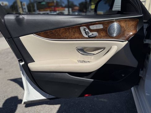 Used 2017 Mercedes-Benz E 300 4MATIC image 11