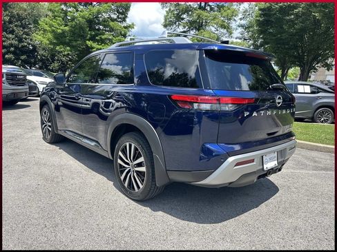 Used 2023 Nissan Pathfinder Platinum FWD image 5