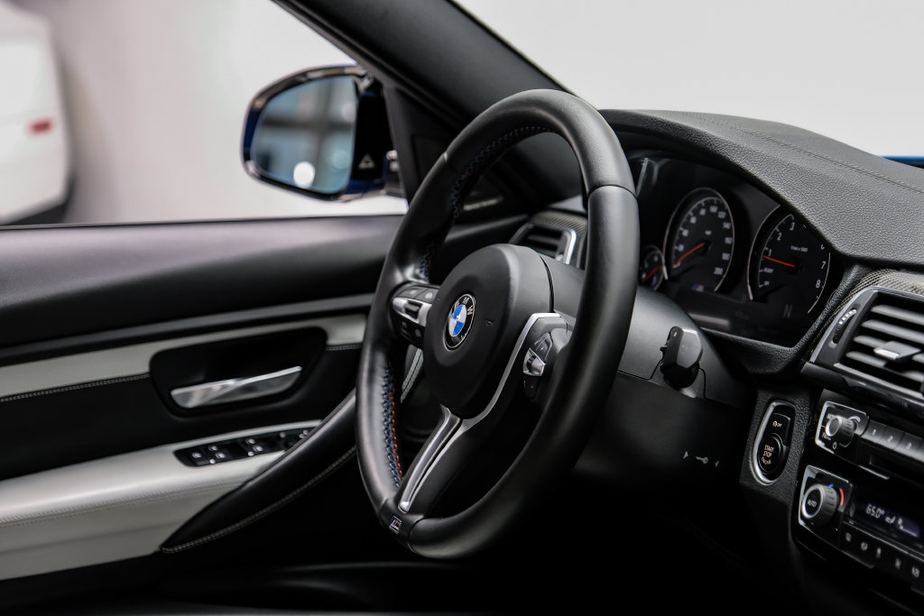 Used 2018 BMW M3 RWD image 16