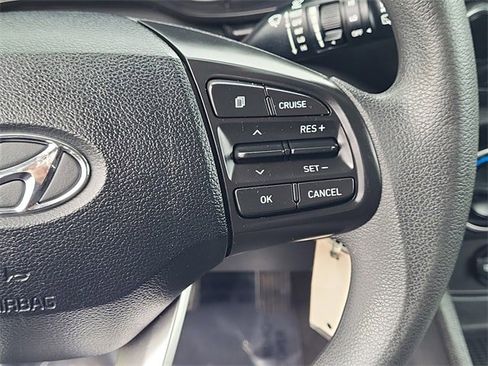 Used 2021 Hyundai Venue SE image 13