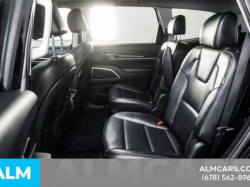 Used 2024 Kia Telluride S w/ S Sunroof Package FWD image 17