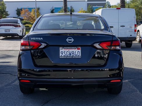 Used 2025 Nissan Versa S image 4