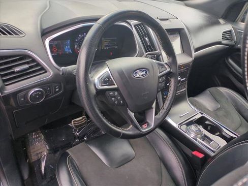 Used 2019 Ford Edge ST w/ Equipment Group 401A image 10