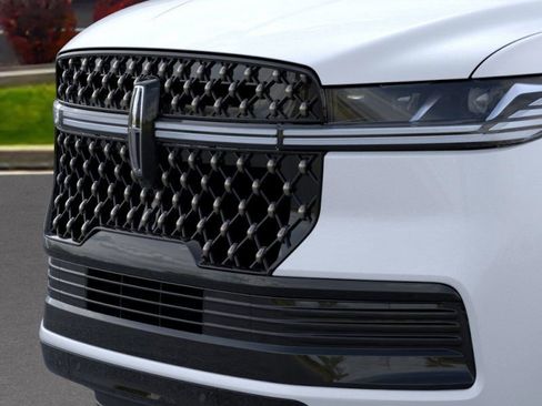 New 2025 Lincoln Navigator L Black Label image 17