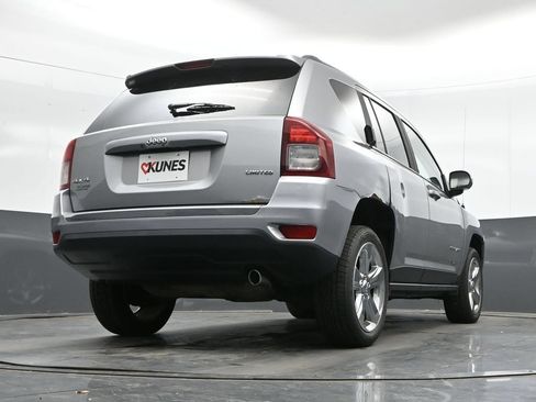 Used 2015 Jeep Compass Limited AWD/4WD image 30