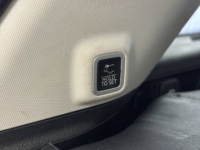 Used 2023 Jeep Grand Cherokee 4WD 4xe image 27