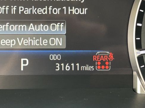 Certified 2024 Toyota Highlander XLE image 26