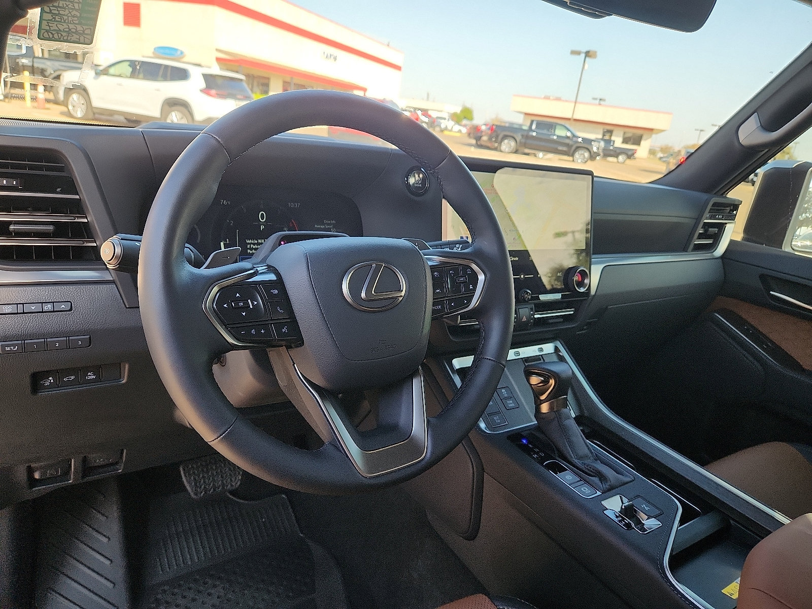 Used 2025 Lexus GX 550 w/ Accessory Package (2T) AWD/4WD image 11