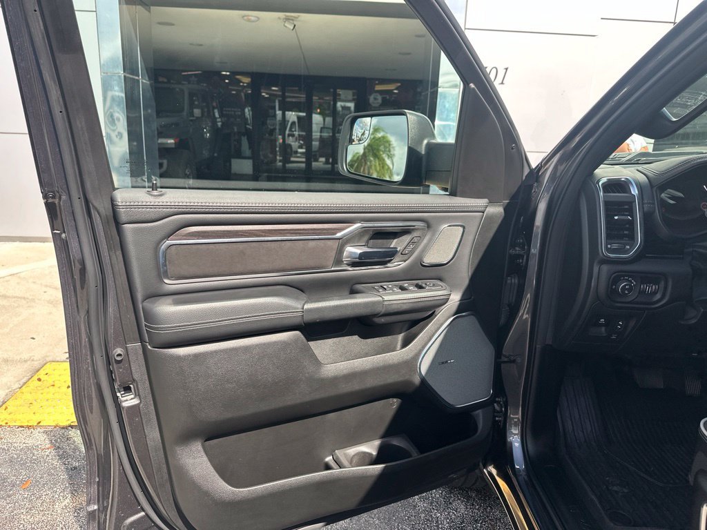 Used 2025 RAM 1500 Laramie w/ Night Edition AWD/4WD image 8
