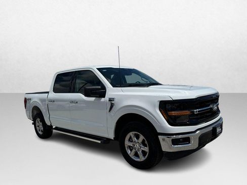 Used 2025 Ford F150 XLT w/ Equipment Group 301A Standard AWD/4WD image 3