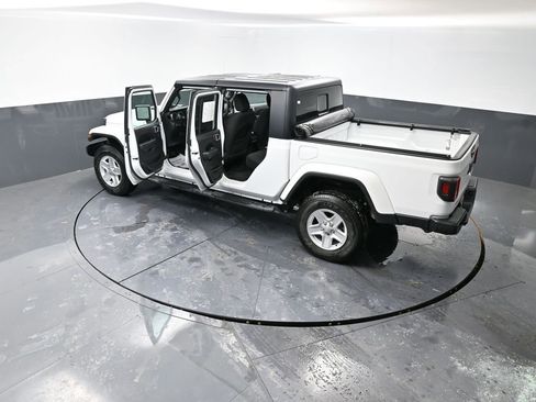 Used 2022 Jeep Gladiator Sport image 59