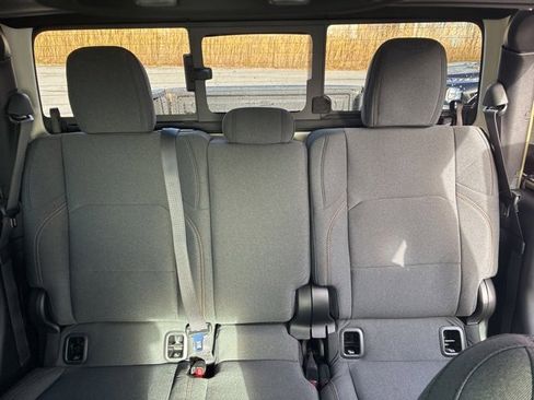 New 2026 Jeep Gladiator Sport image 20