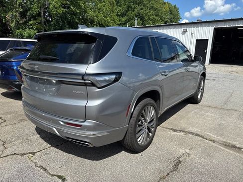 Used 2025 Buick Enclave Avenir w/ Super Cruise Package FWD image 4
