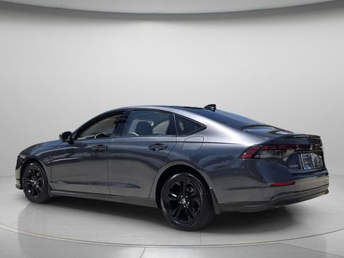 Used 2025 Honda Accord SE image 8