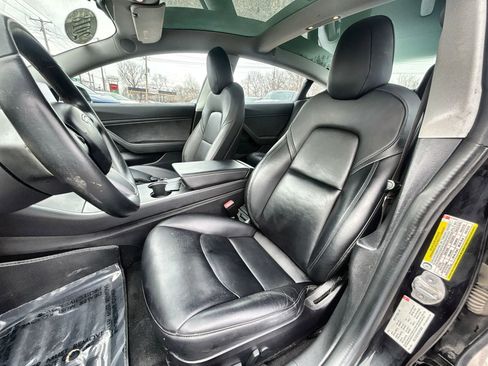 Used 2018 Tesla Model 3 Long Range image 13