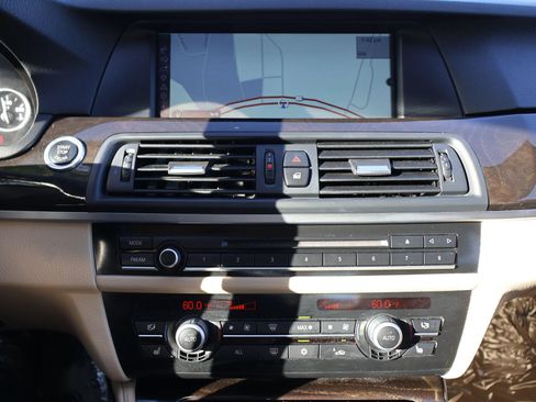 Used 2011 BMW 535i xDrive 535i xDrive Sedan 4D image 31