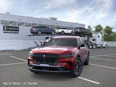New 2026 Lincoln Nautilus Premier AWD/4WD image 2