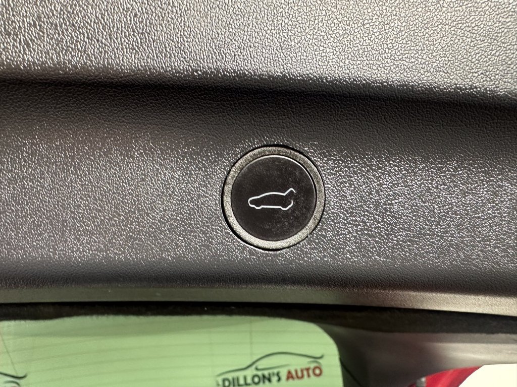 Used 2023 Tesla Model Y Long Range AWD/4WD image 9