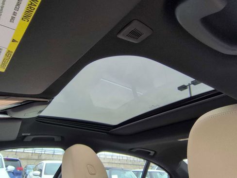 Used 2021 BMW 330i xDrive Sedan w/ Premium Package image 20