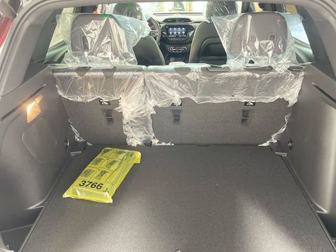 Used 2023 Chevrolet TrailBlazer RS w/ Sun and Liftgate Package FWD image 23