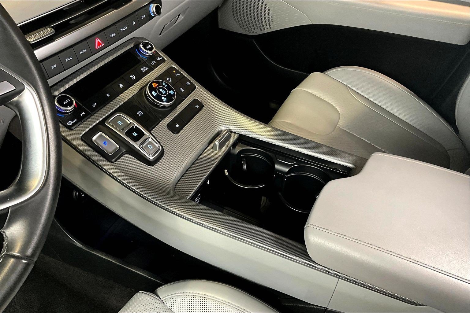 Used 2025 Hyundai Palisade SEL AWD/4WD image 19