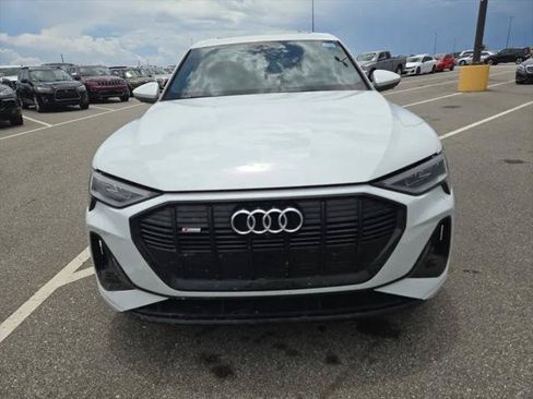 Used 2022 Audi e-tron Prestige w/ Prestige Package AWD/4WD image 6