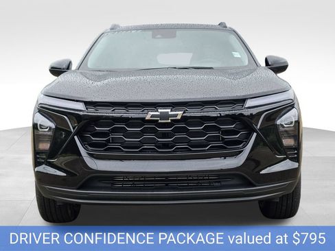 New 2026 Chevrolet Trax LT w/ Driver Confidence Package FWD image 3
