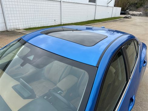 Used 2020 Nissan Sentra SV w/ SV Premium Package image 12