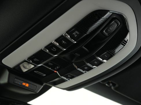 Used 2018 Porsche Macan S AWD/4WD image 38
