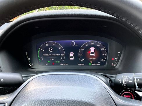 Used 2025 Honda Accord Sport image 10