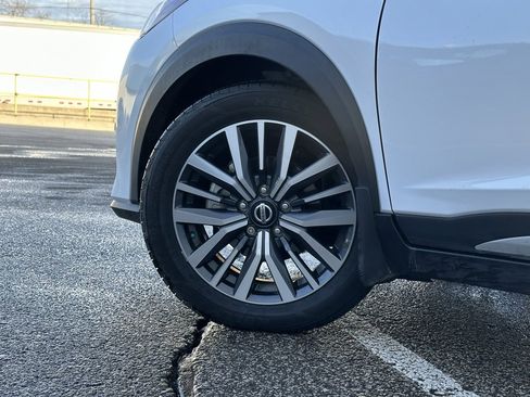 Used 2021 Nissan Kicks SR w/ SR Premium Package image 8