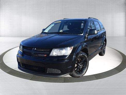 Used 2020 Dodge Journey SE w/ SE Popular Equipment Group image 1