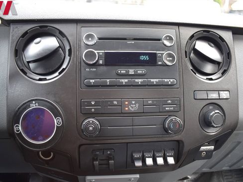 Used 2016 Ford F550 4x4 Regular Cab Super Duty image 16