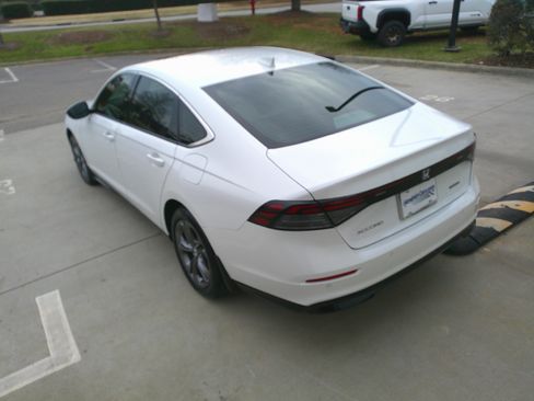 Used 2023 Honda Accord EX-L image 10