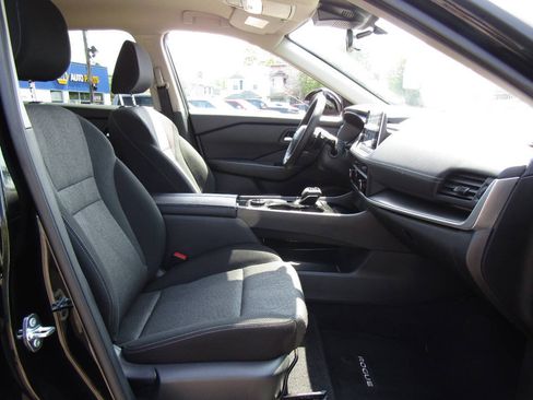 Used 2026 Nissan Rogue SV AWD/4WD image 25