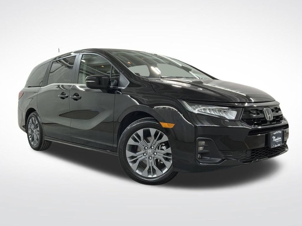 Certified 2026 Honda Odyssey Touring image 5