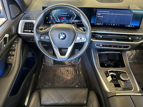 Used 2024 BMW X5 xDrive40i w/ Premium Package image 14