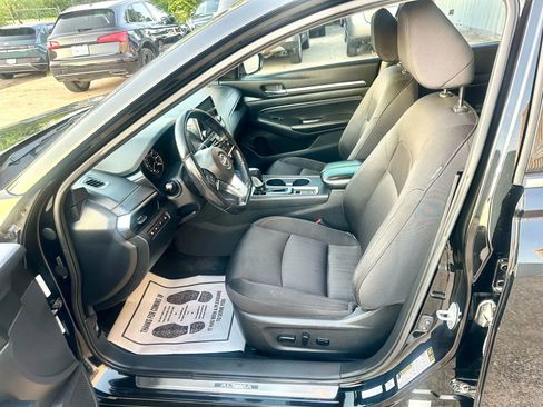 Used 2019 Nissan Altima 2.5 SV image 9