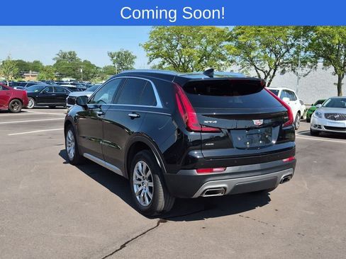 Used 2023 Cadillac XT4 Premium Luxury w/ Cold Weather Package AWD/4WD image 4
