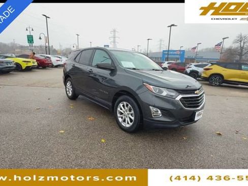 Used 2019 Chevrolet Equinox LS w/ LS Convenience Package image 2