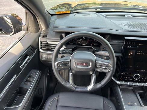 Used 2024 GMC Acadia Elevation image 23