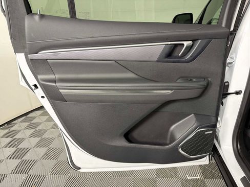 New 2026 Buick Enclave Sport Touring w/ Super Cruise Package image 21