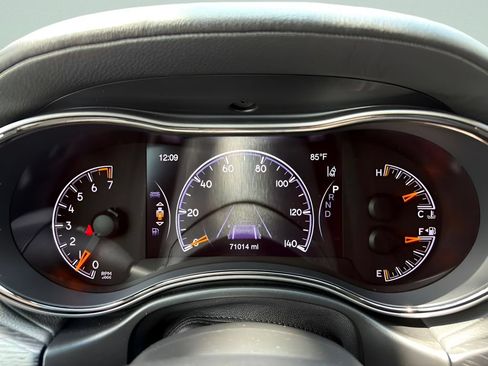 Used 2019 Jeep Grand Cherokee High Altitude RWD image 14