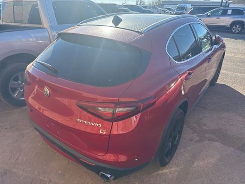 Used 2018 Alfa Romeo Stelvio Ti image 4