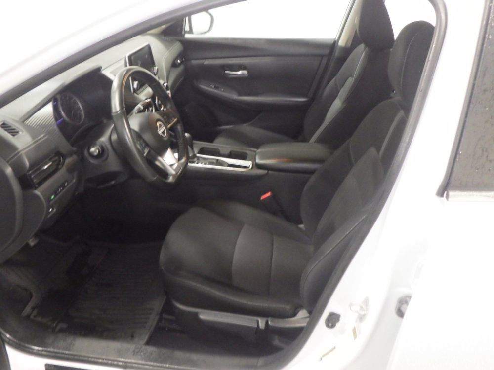 Used 2025 Nissan Sentra SV w/ All-Weather Package FWD image 8
