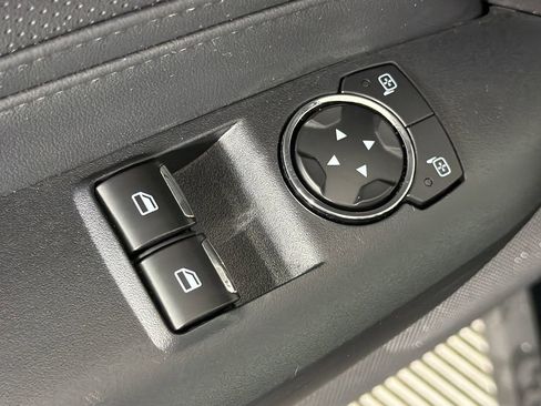 Used 2025 Ford Mustang Premium image 28