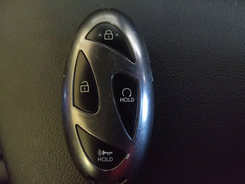 Used 2025 Hyundai Elantra Sport FWD image 32