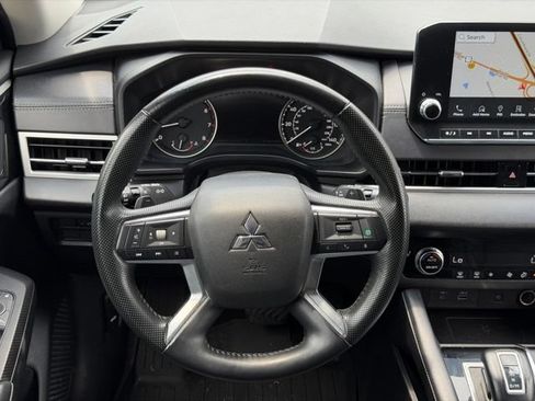 Used 2024 Mitsubishi Outlander SE FWD image 28
