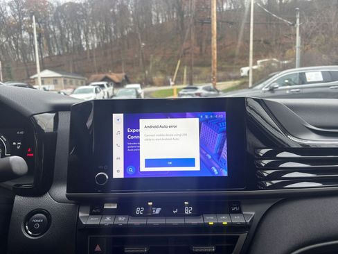 Used 2025 Toyota Camry LE image 18